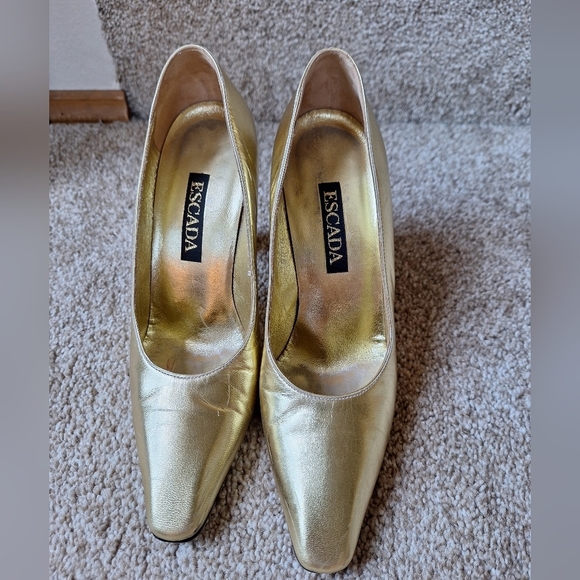 Escada Womens Gold Metallic Pointed Toe Heels. Size 5.5 - Picture 2 of 10